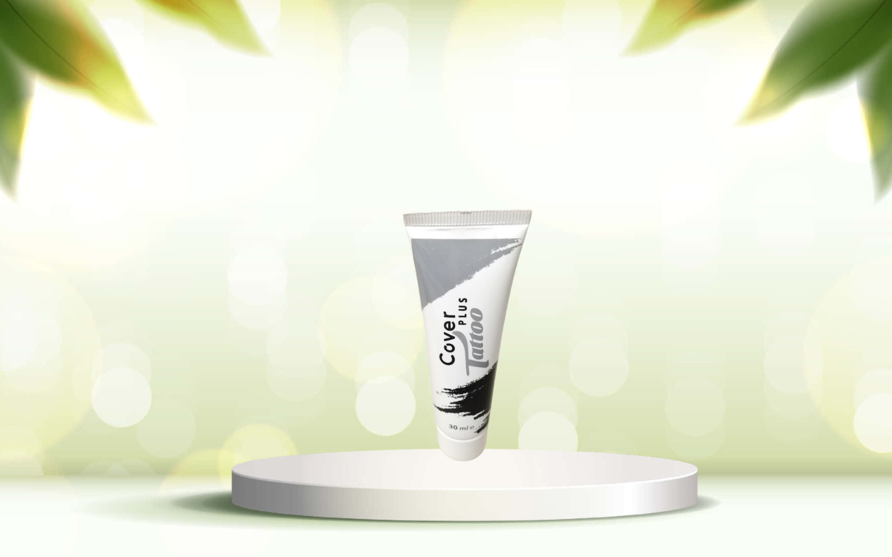 Nascondi tatuaggi e imperfezioni: prova la crema coprente a lunga tenuta